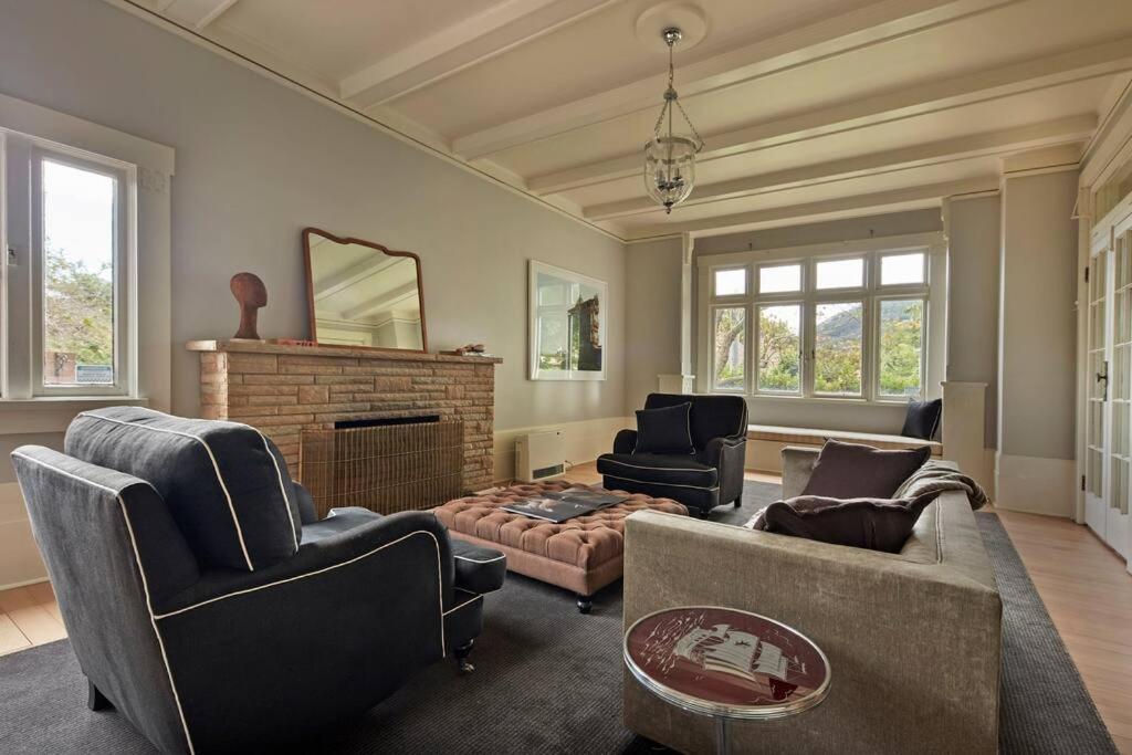 Wenvoe - Historic Retreat Villa Lithgow Buitenkant foto
